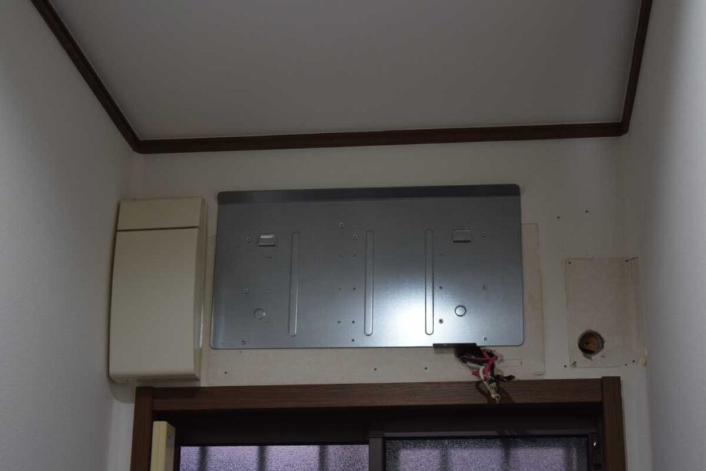 太陽光発電設備の修理作業の様子