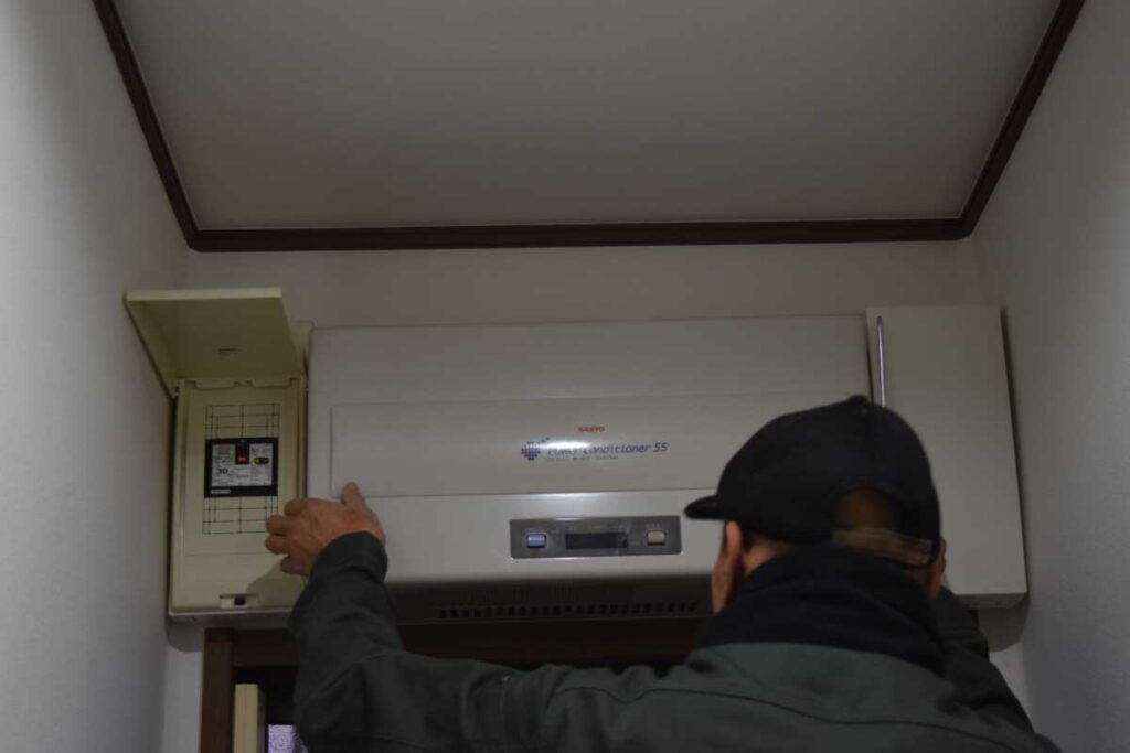 西宮市の住宅で行ったパワーコンディショナー修理